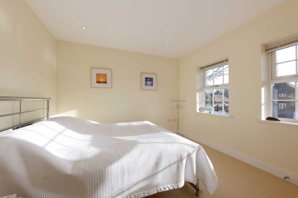 Additional image 18 of 6 bed detached house for saleBarton Drive, Beaconsfield, Buckinghamshire HP9