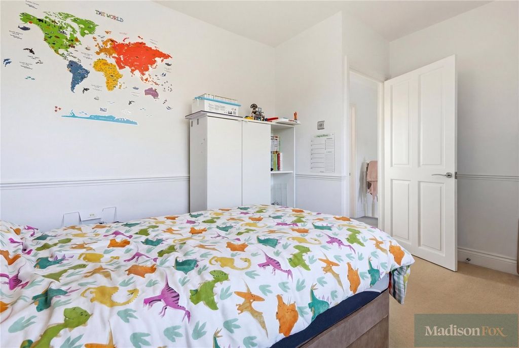 Additional image 19 of 3 bed semi-detached house for saleGravel Close, Chigwell, Essex IG7