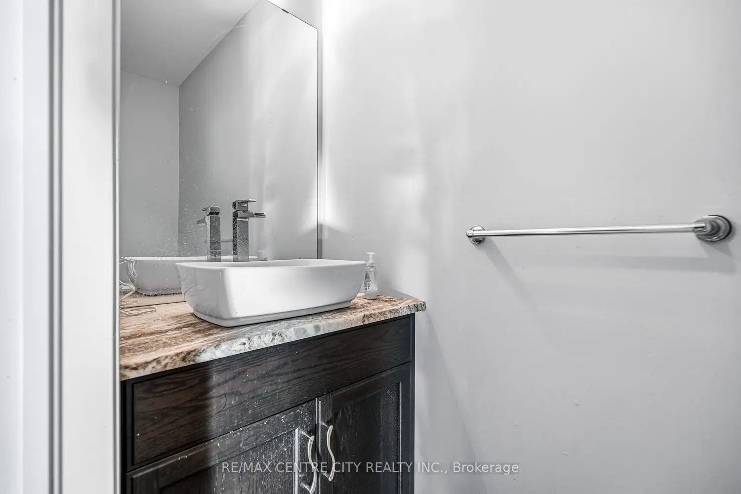 Additional image 14 of 1999 Maddex Way