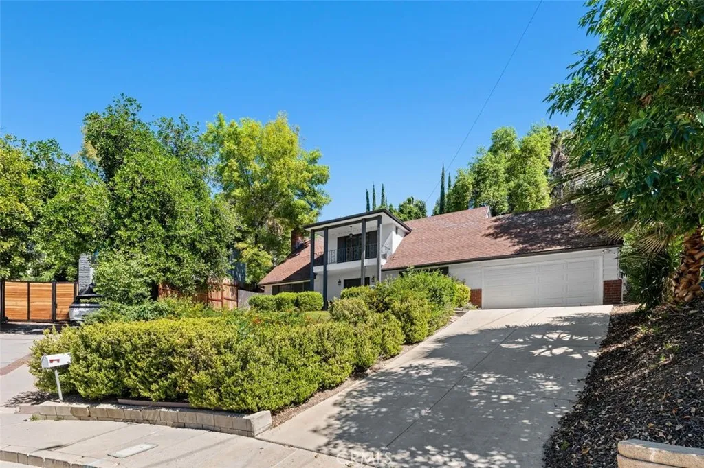 Additional image 3 of 21801 Providencia St, Woodland Hills, CA 91364