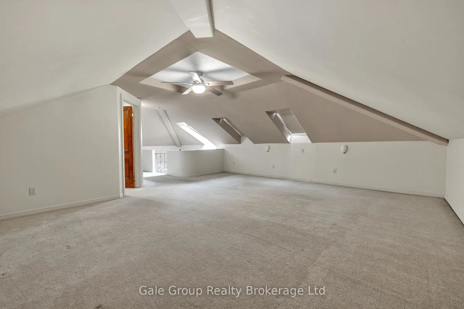 Additional image 16 of 77 Light Street