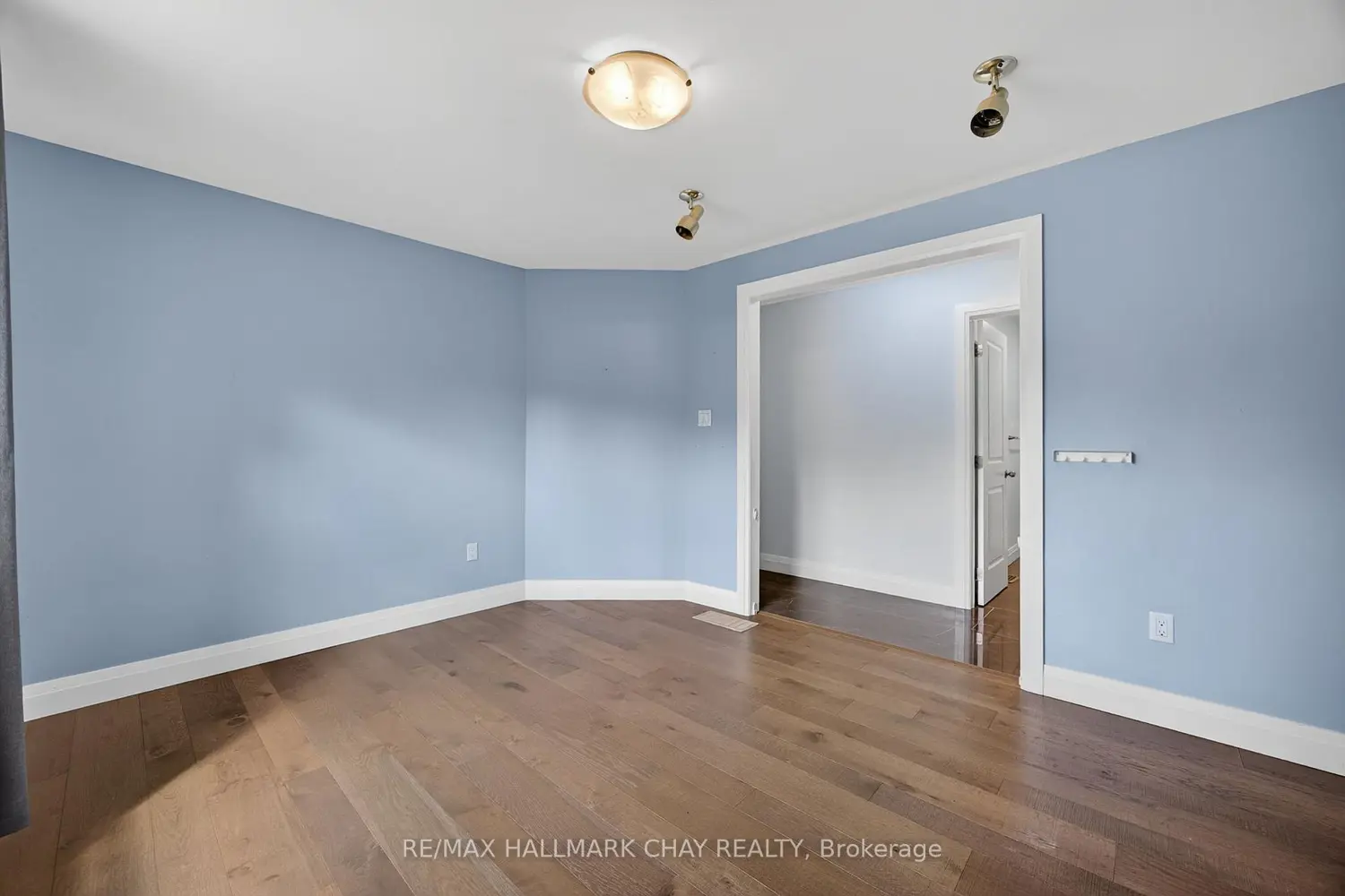 Additional image 6 of 7950 8Th Line