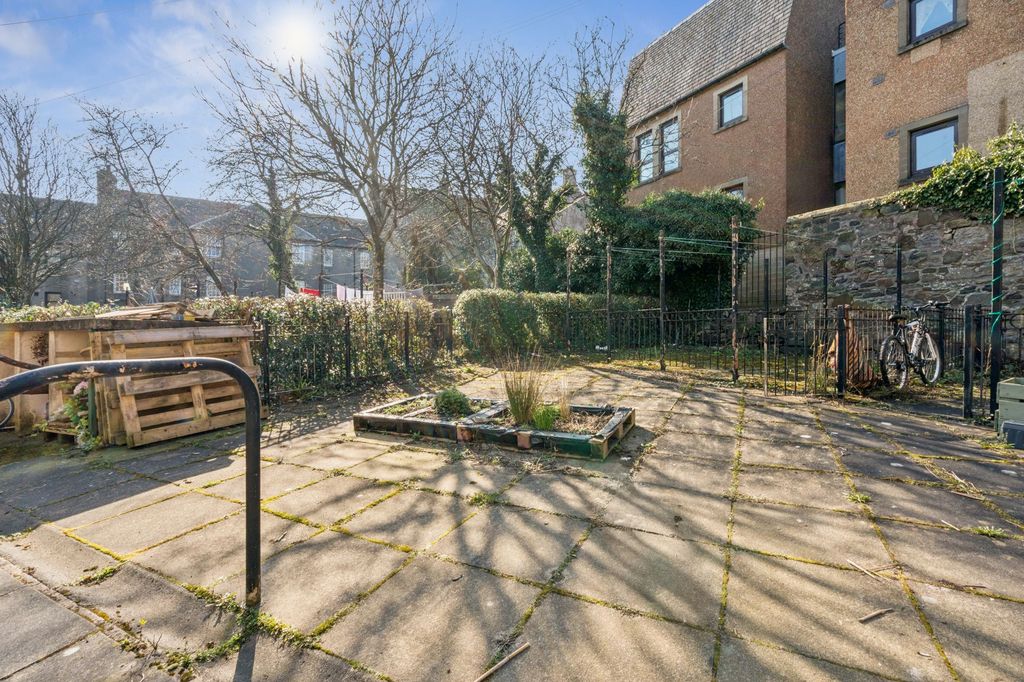 Additional image 12 of 2 bed flat for saleSt. Marys Wynd, Stirling FK8