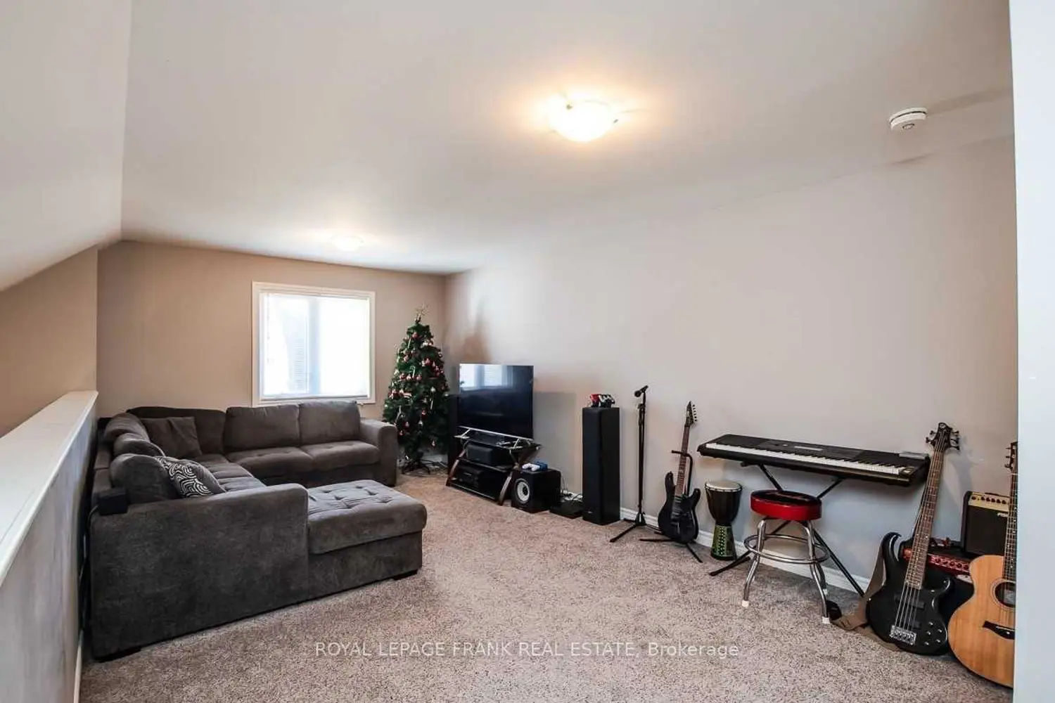 Additional image 11 of 805A Dundas Street