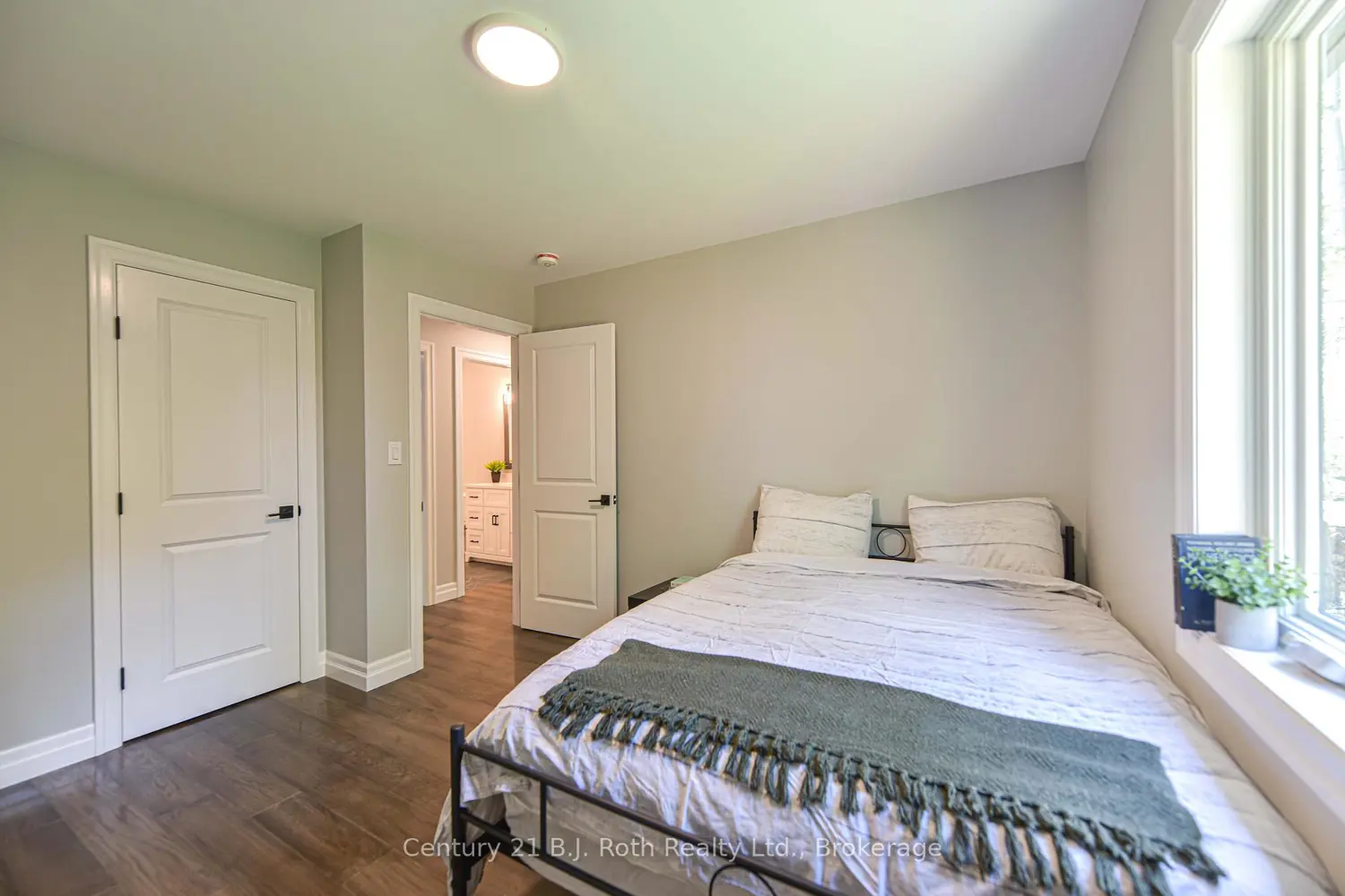 Additional image 11 of 3324 Bramshott Avenue