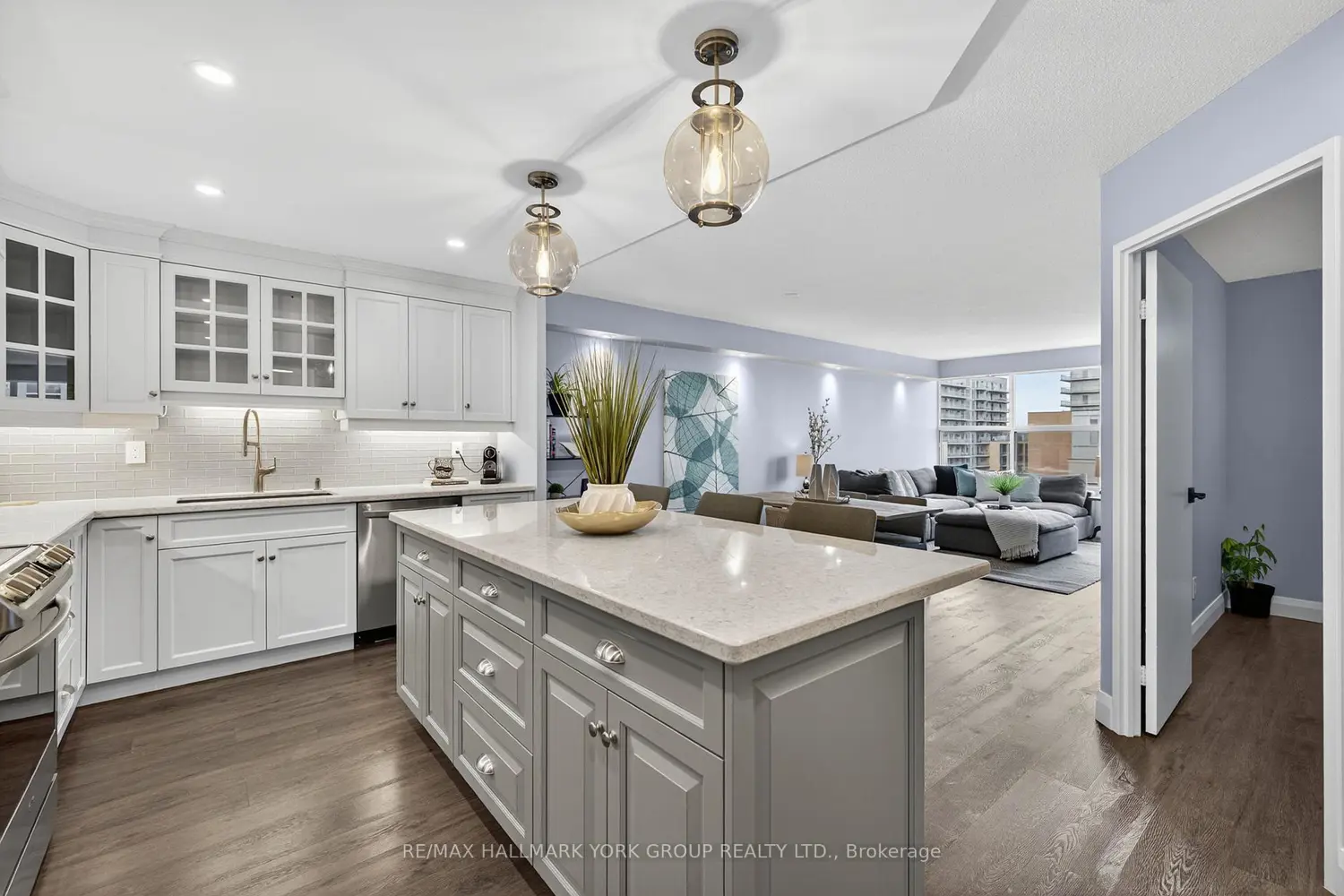 Additional image 2 of 250 Davis Drive 906