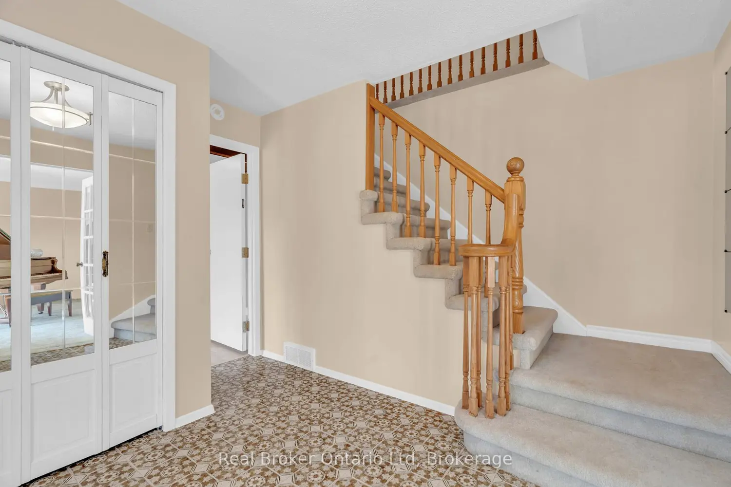 Additional image 3 of 4502 Wellington Road 35 Road