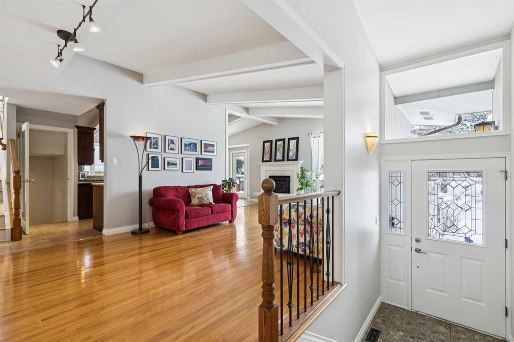 Additional image 3 of 2423 34 Avenue NW, Calgary, AB, T2L0V3