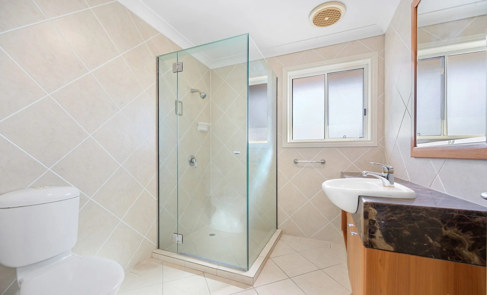 Additional image 16 of 15 Excalibur Court, Sovereign Islands QLD 4216