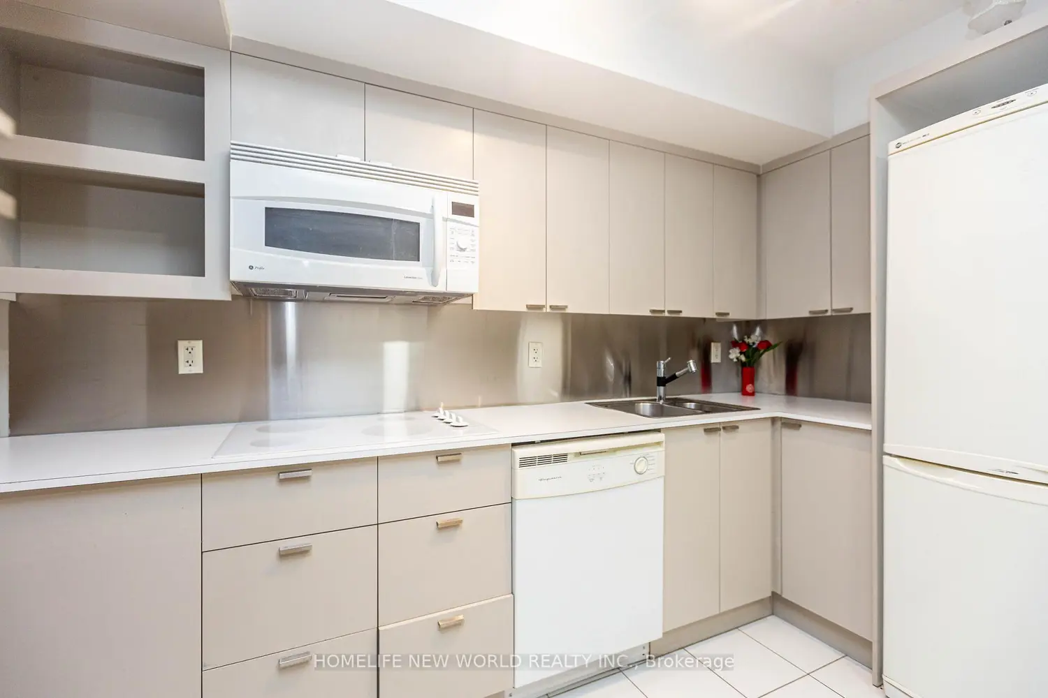 Additional image 4 of 111 Elizabeth Street 951