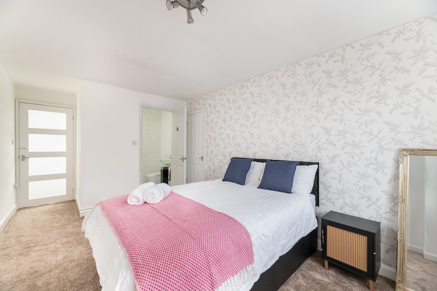 Additional image 24 of 5 Bed Detached House, Fully Furnished In North Leeds, LS17, N1 7GU