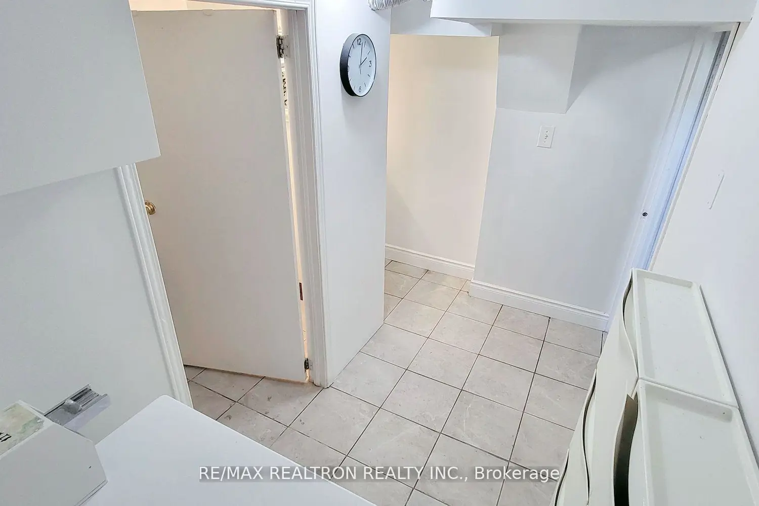 Additional image 16 of 15 West 1St Street