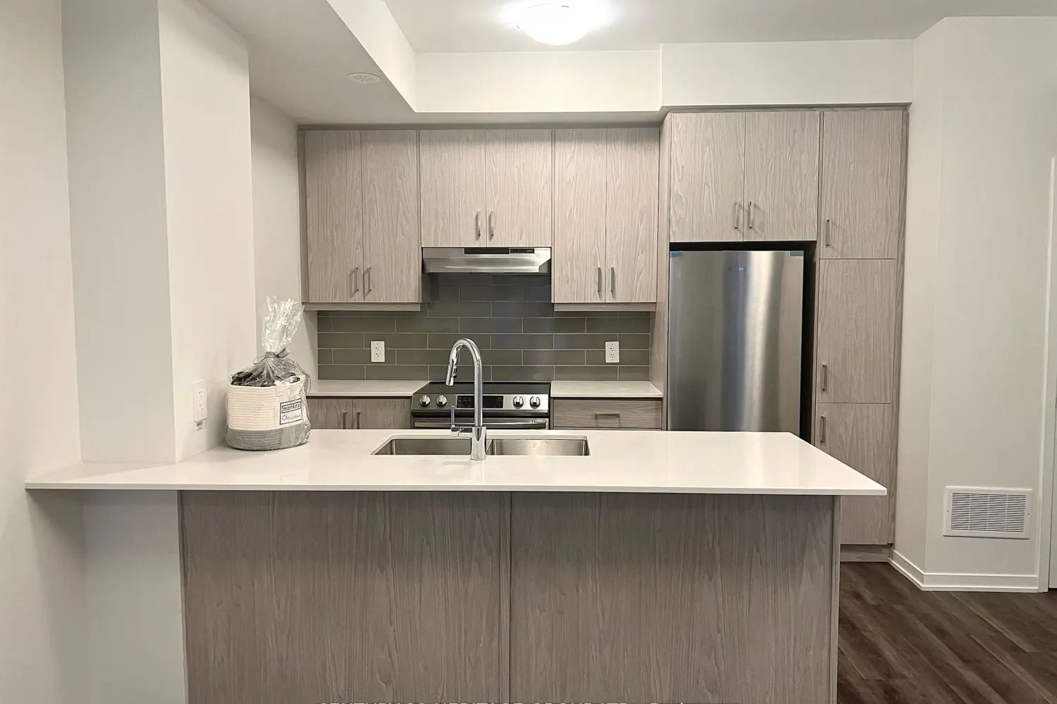 39 Honeycrisp Crescent 78 photo 3