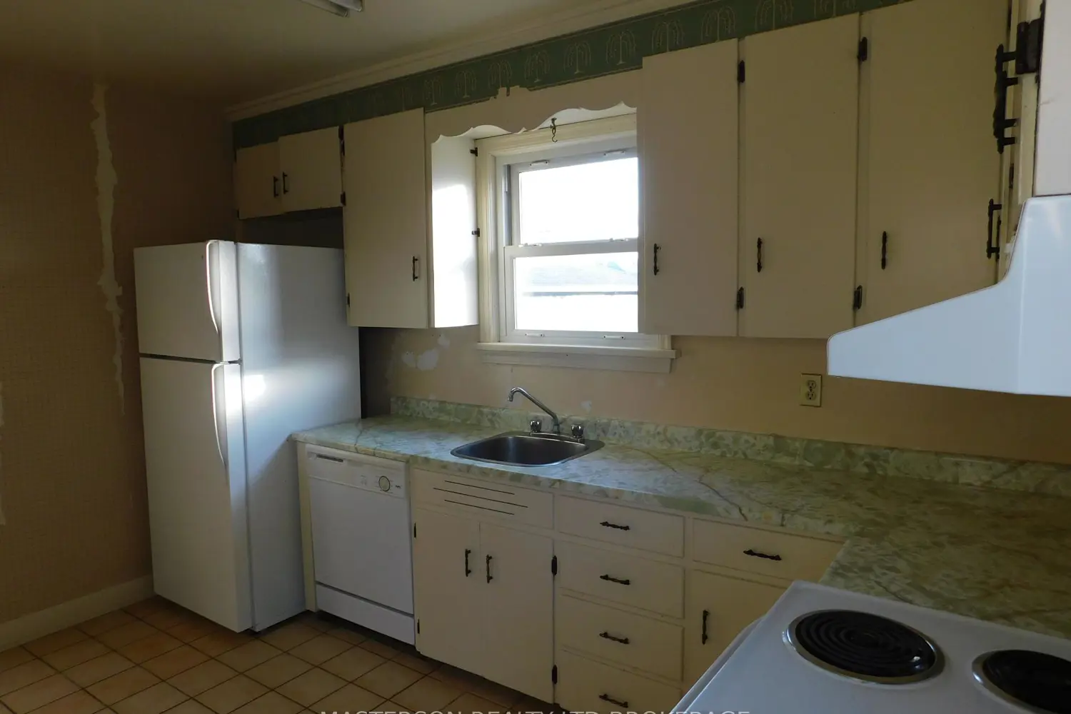 Additional image 4 of 4096 Dyson Avenue