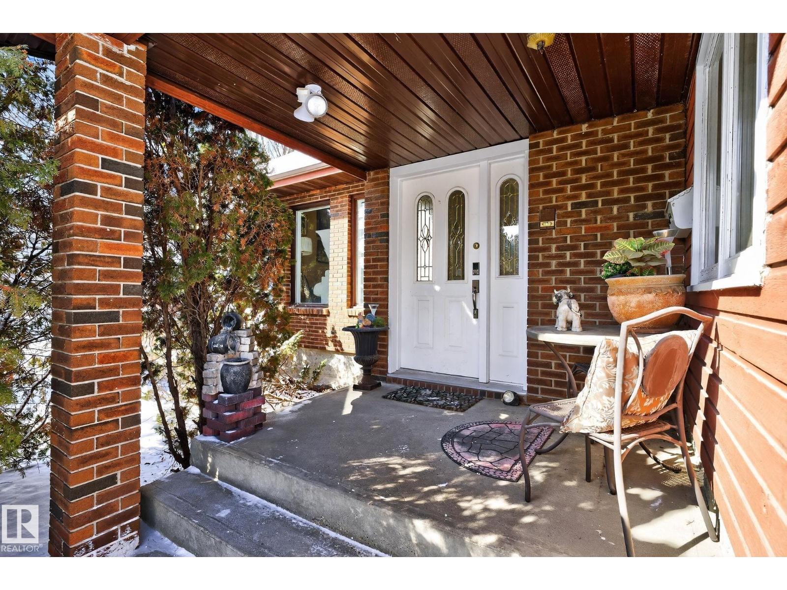 Additional image 2 of 5604 174 Street NW, Edmonton, AB, T6M1J1