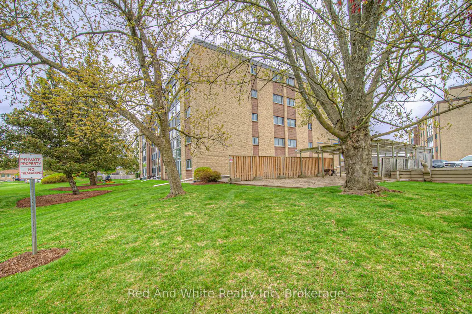 Additional image 19 of 400 Champlain Boulevard 406