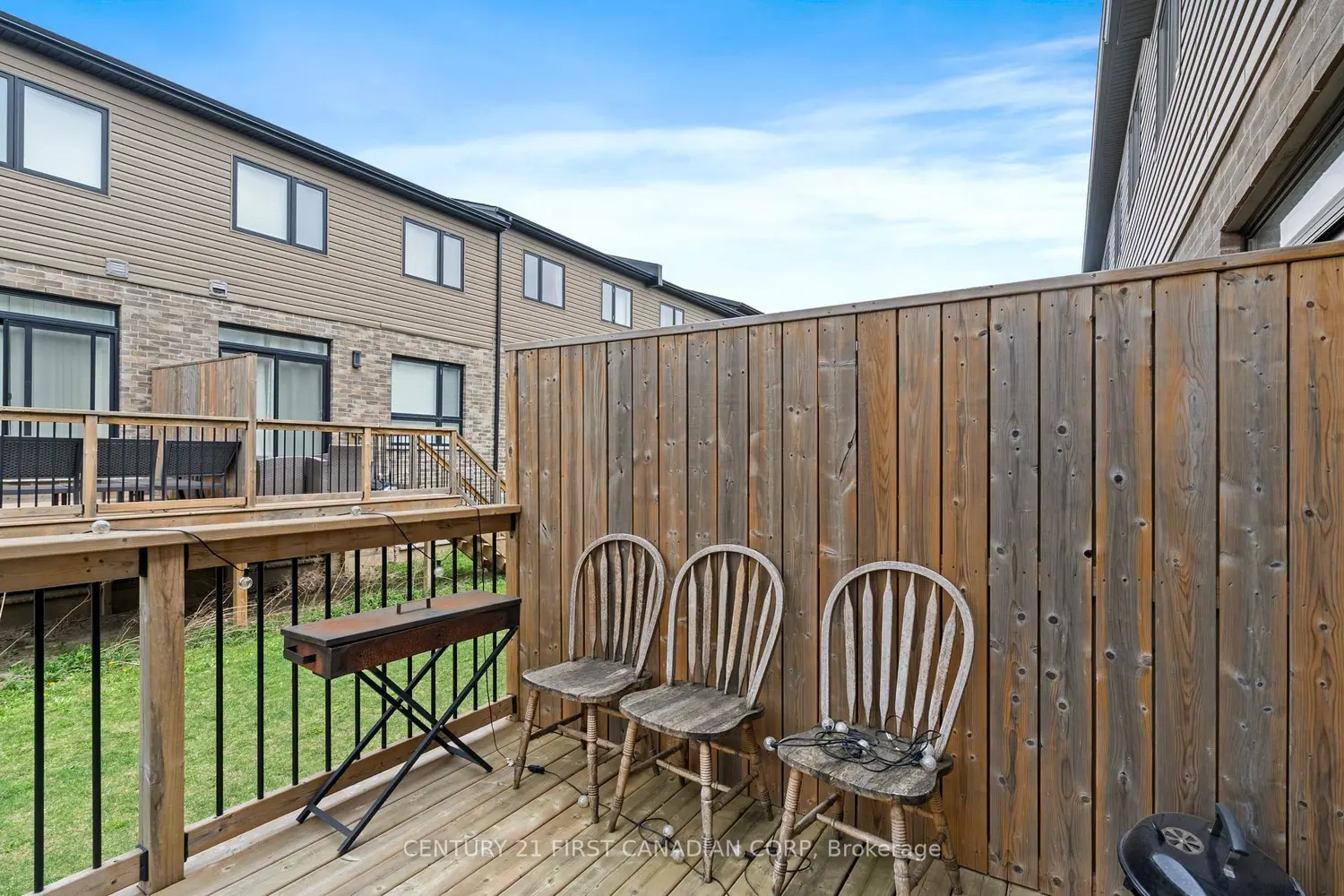 Additional image 17 of 811 Sarnia Road 56