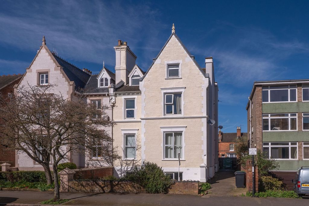 Additional image 11 of 1 bed flat for saleRussell Terrace, Leamington Spa CV31