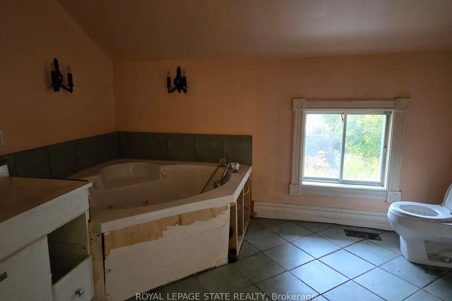 Additional image 8 of 4336 Elgin Street