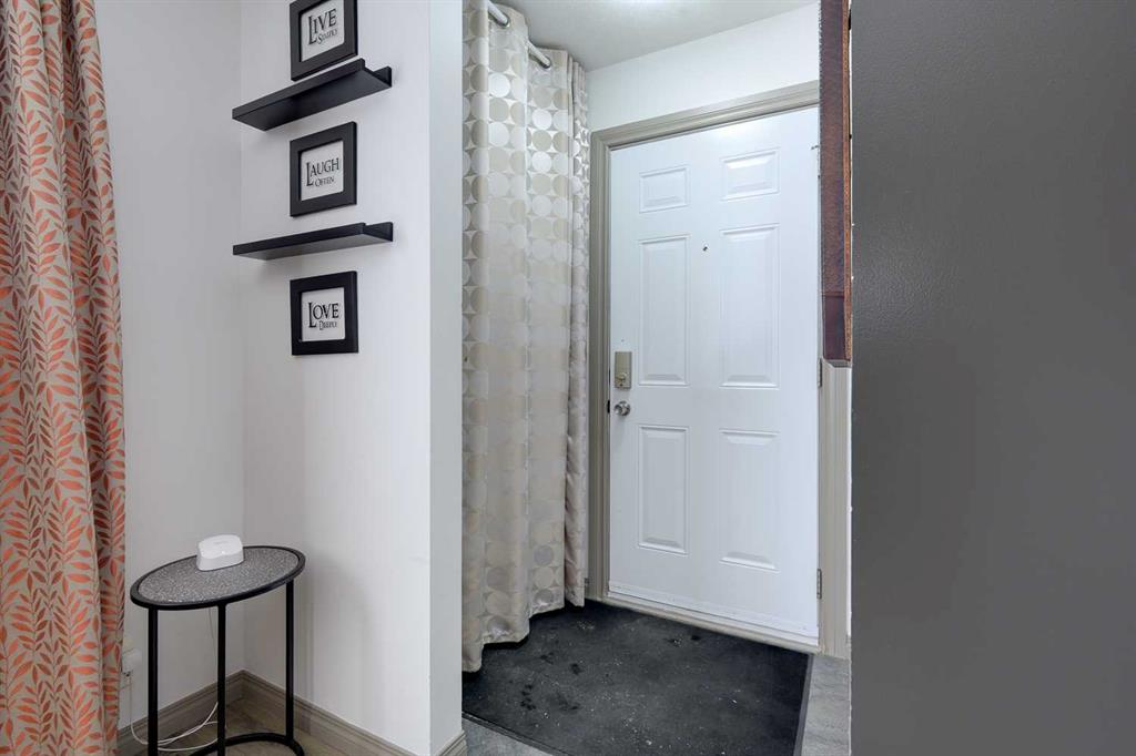 Additional image 3 of 33 Wells Street, Red Deer, AB, T4N 5Y2