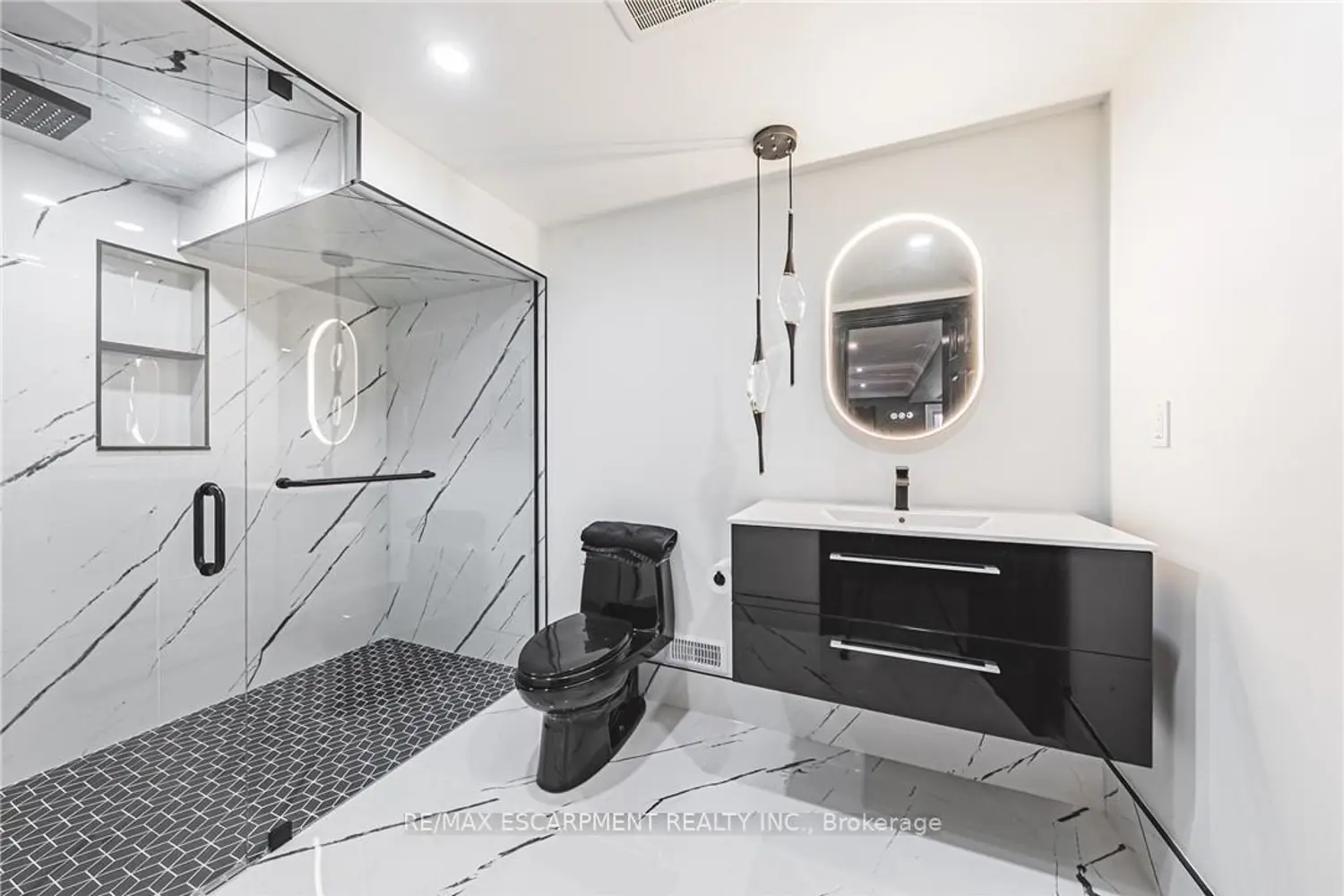 Additional image 15 of 712 Highvalley Road