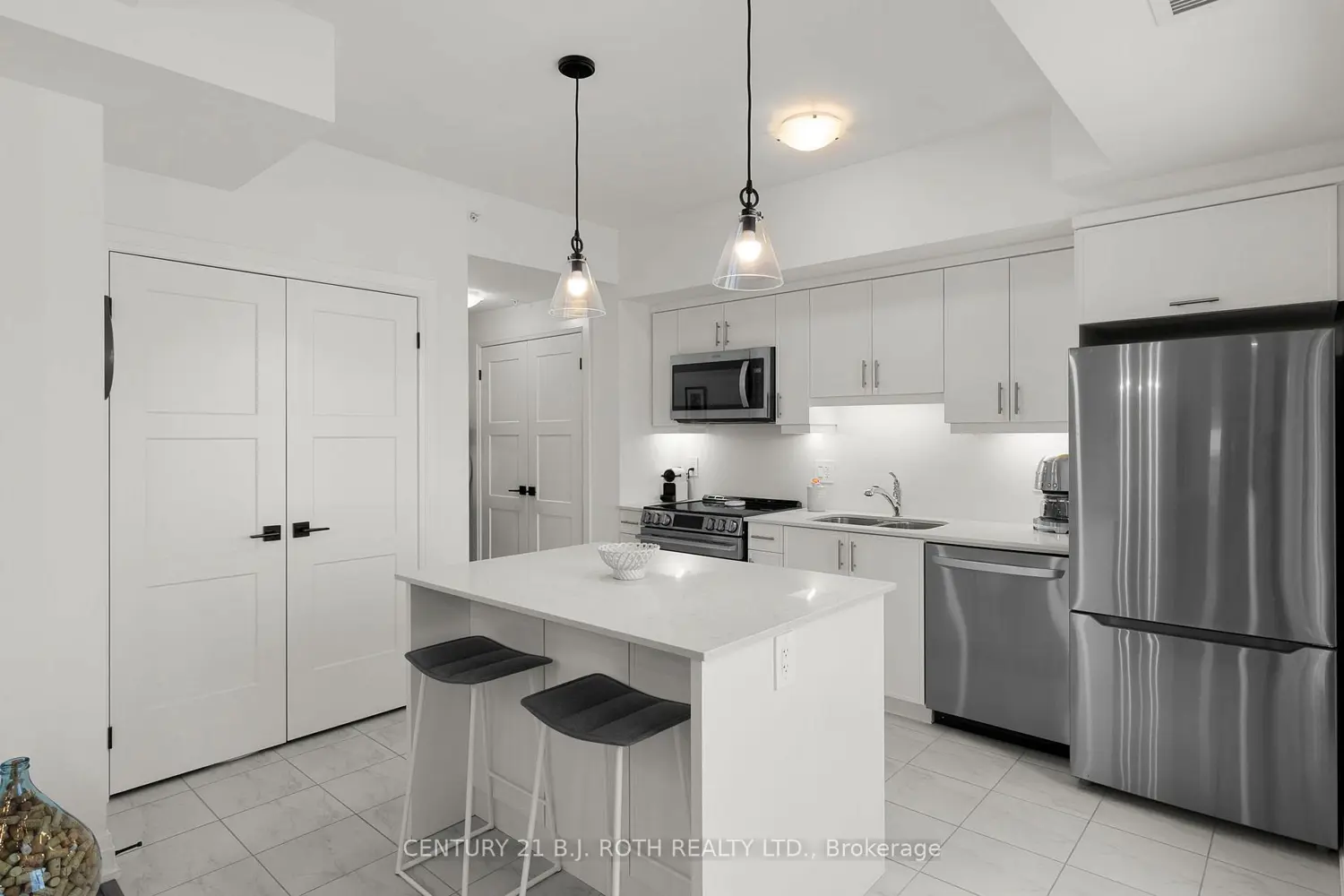 Additional image 7 of 15 Kneeshaw Drive 511