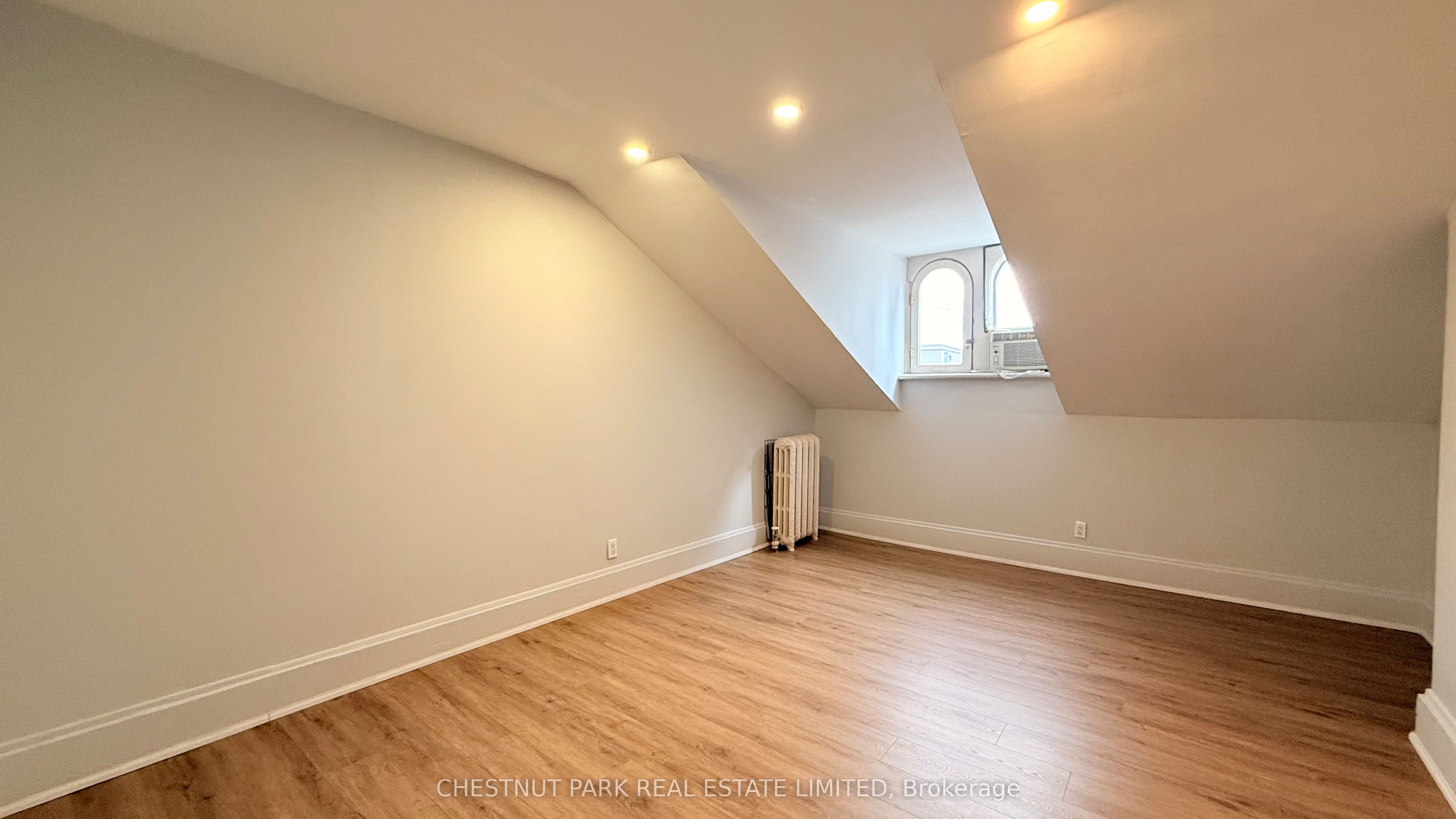 Unit 5-342 Jarvis Street, Toronto, ON, M4Y 2G6