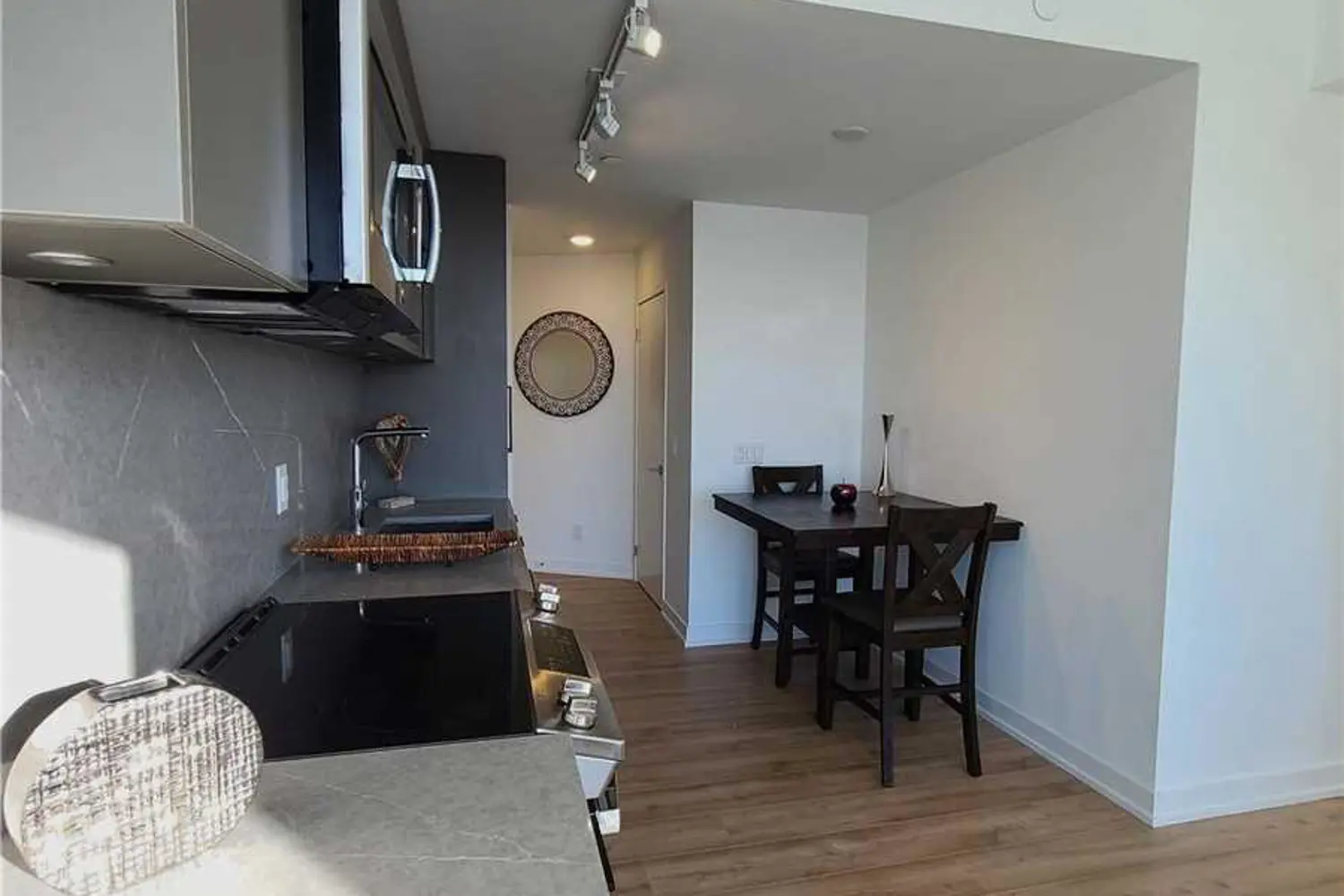Additional image 4 of 135 East Liberty Street 1503