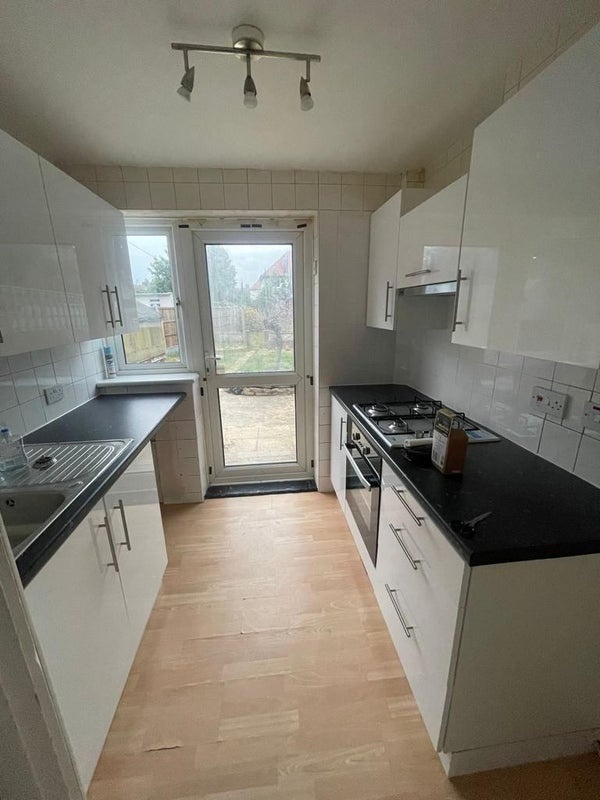 Additional image 2 of Room in a Shared House, Lovell Park Heights, LS7, N1 7GU