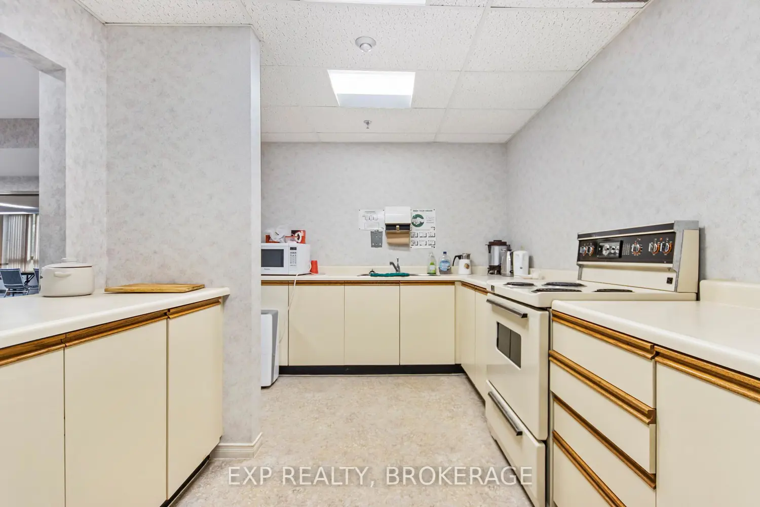 Additional image 17 of 14 Greenview Drive 607