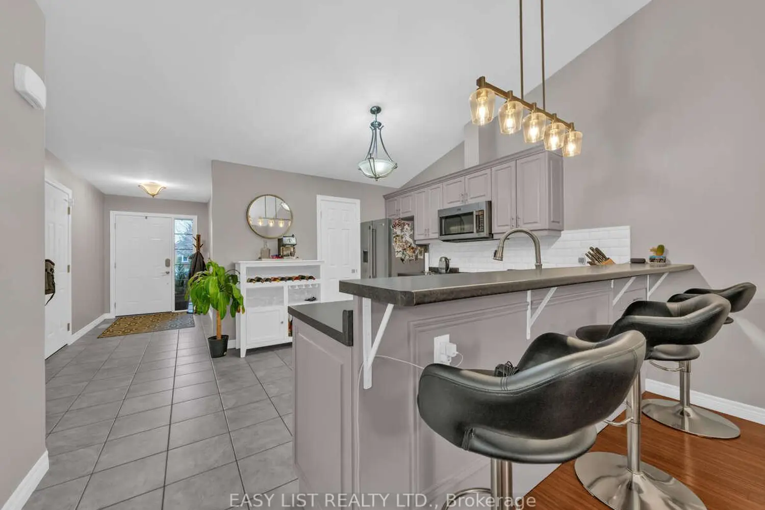 Additional image 6 of 1585 Skinner Street