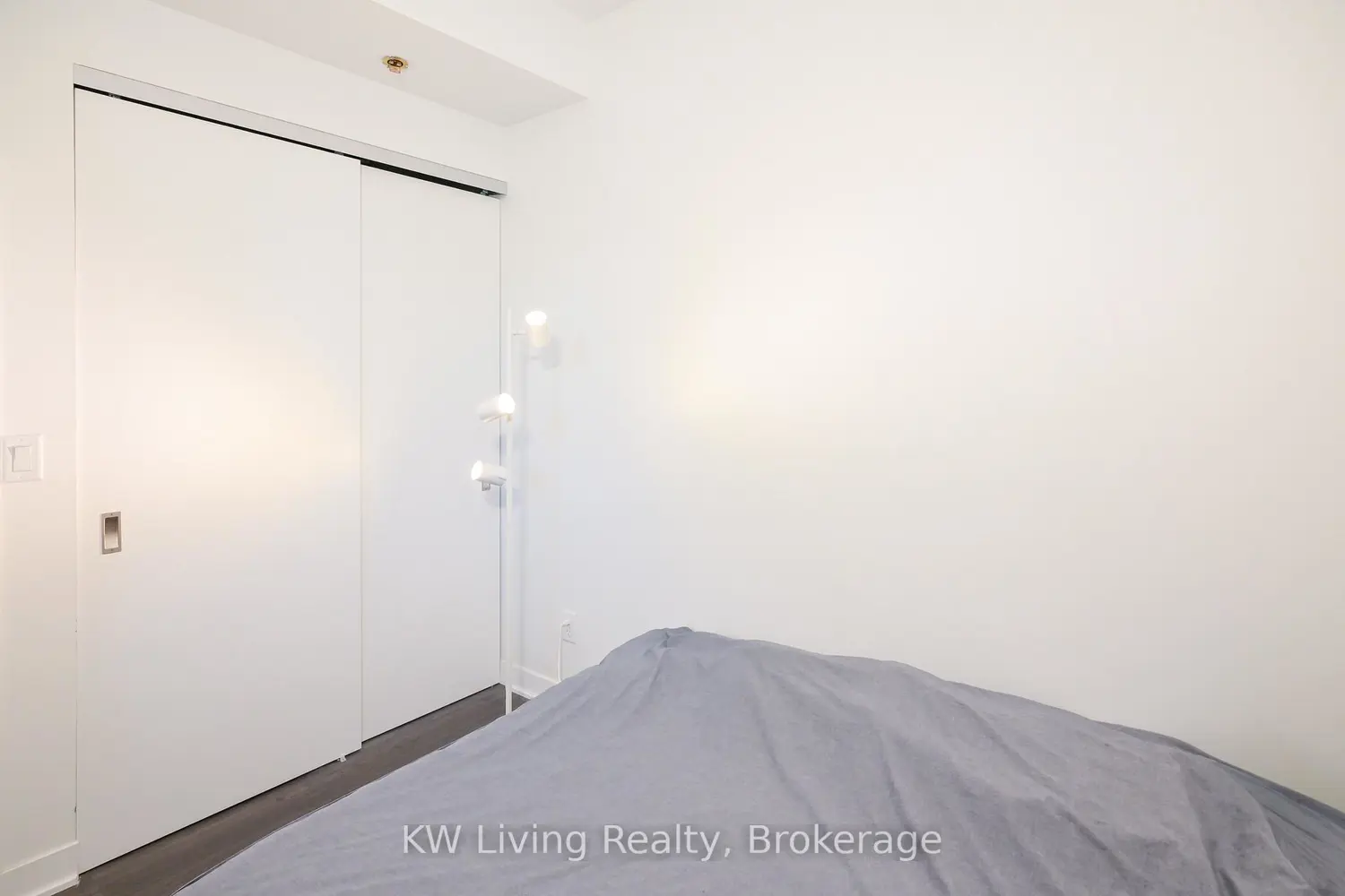 Additional image 6 of 185 Alberta Avenue 303
