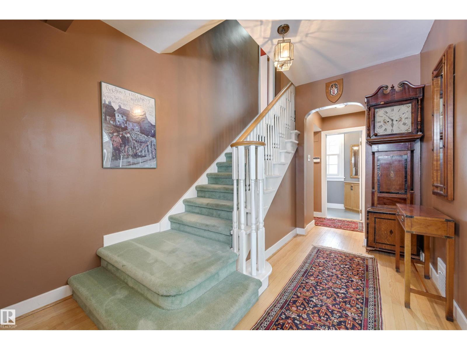 Additional image 5 of 106 St George's Crescent NW, Edmonton, AB, T5N3M7