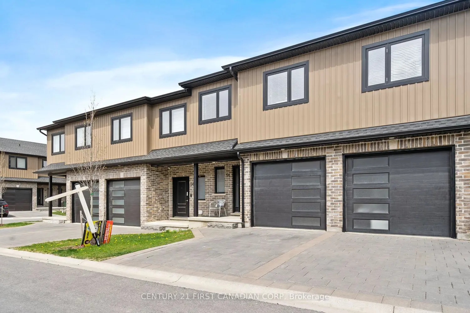 Additional image 2 of 811 Sarnia Road 56