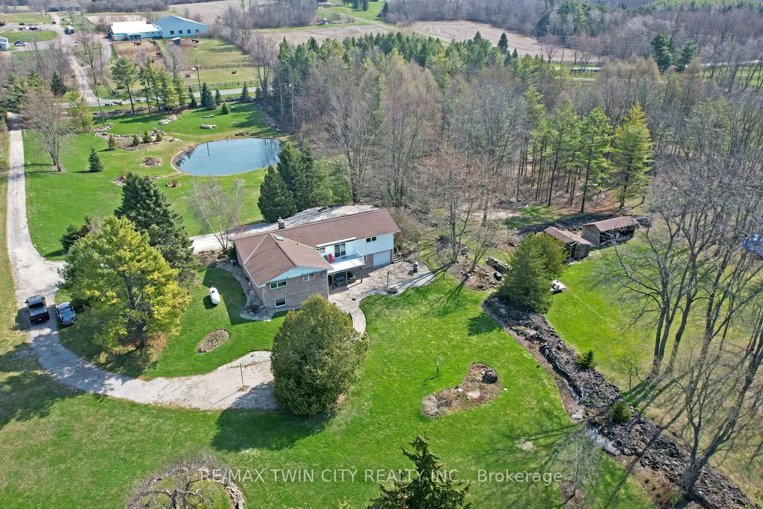 10566 Second Line photo 2