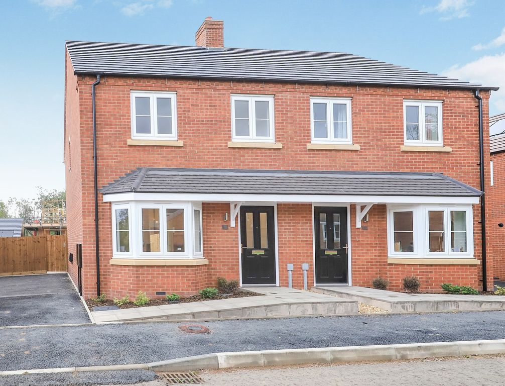 3 bed semi-detached house for saleBeech Road, Telford TF7