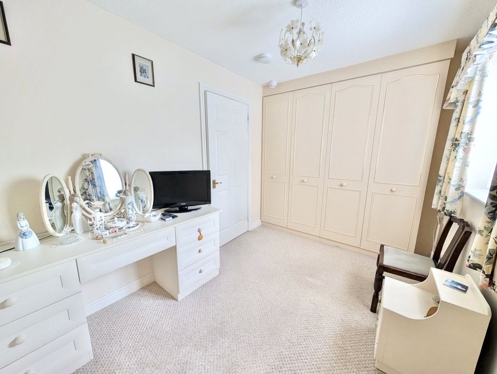 Additional image 7 of 2 bed flat for saleHinderton Road, Neston, Cheshire CH64