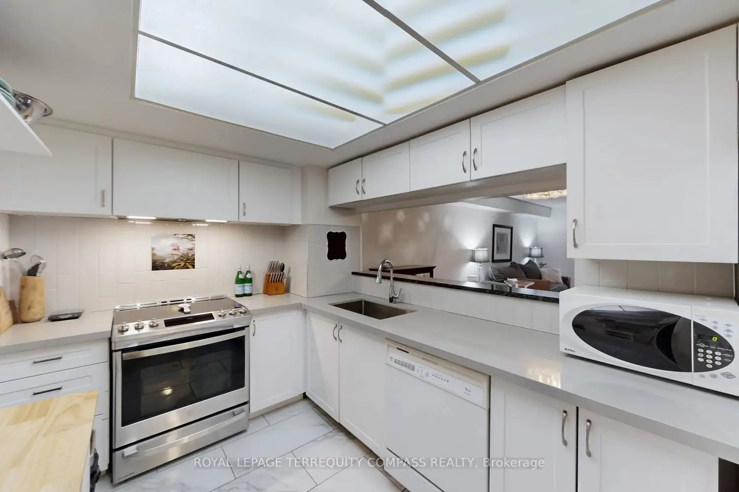 Additional image 10 of 1155 Bough Beeches Boulevard 208