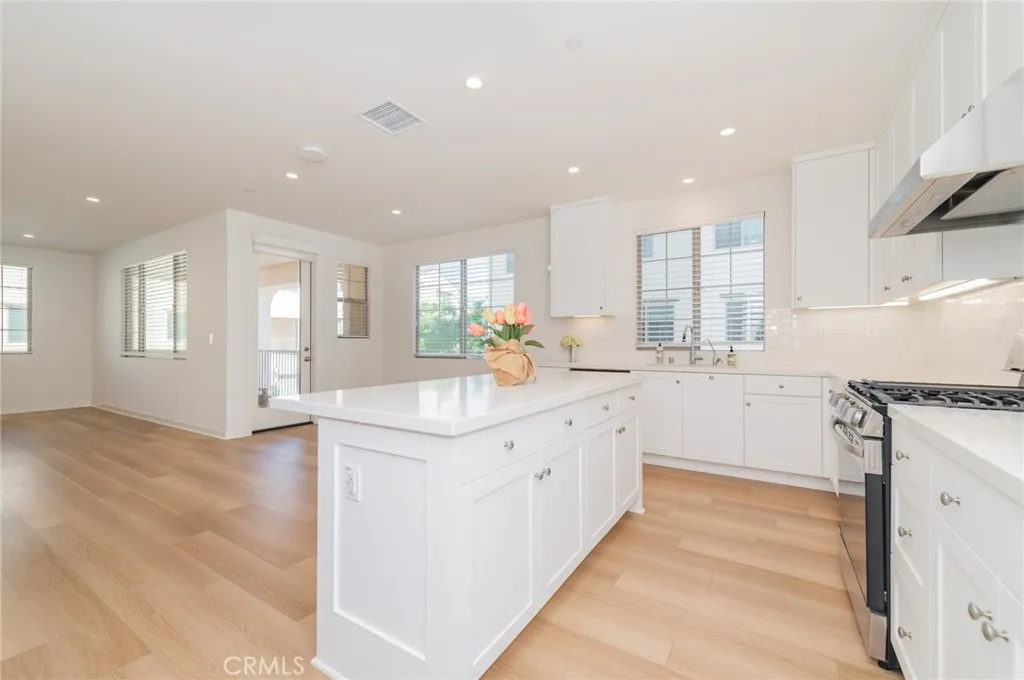 Additional image 12 of 723 Spring Garden Gdn, Irvine, CA 92618