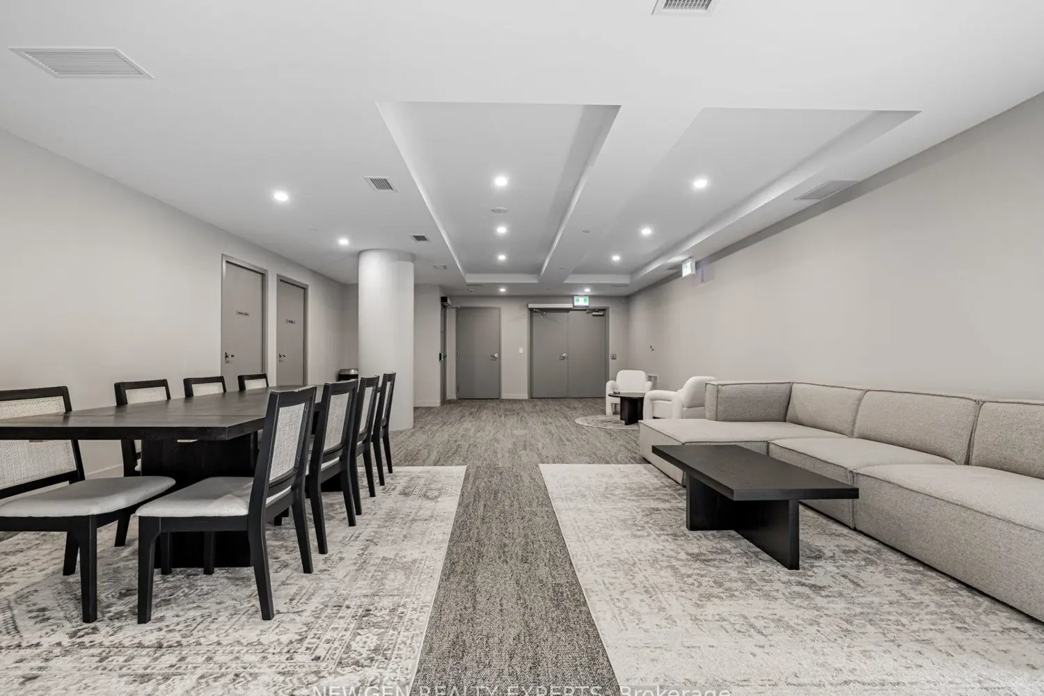 Additional image 5 of 859 The Queensway 824