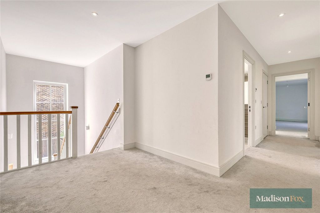 Additional image 18 of 5 bed detached house for saleHigh Road, Chigwell, Essex IG7