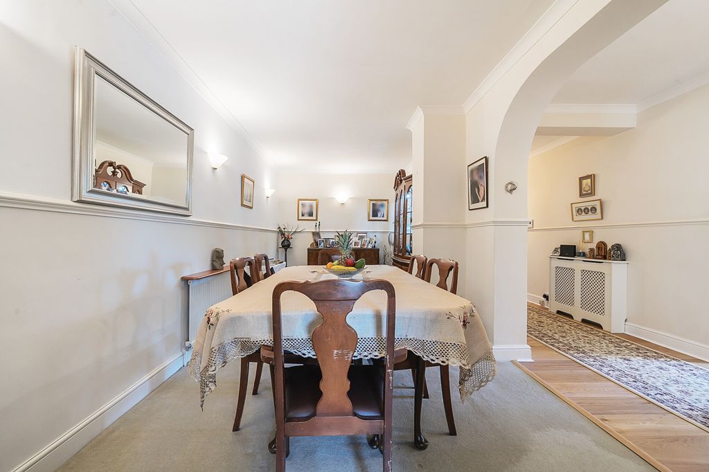 Additional image 12 of 2 bed flat for saleLyonsdown Road, New Barnet EN5