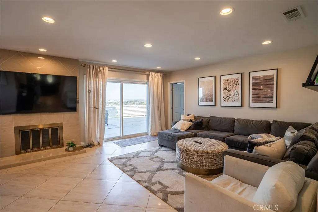 Additional image 14 of 2067 Glentree Dr, Lomita, CA 90717