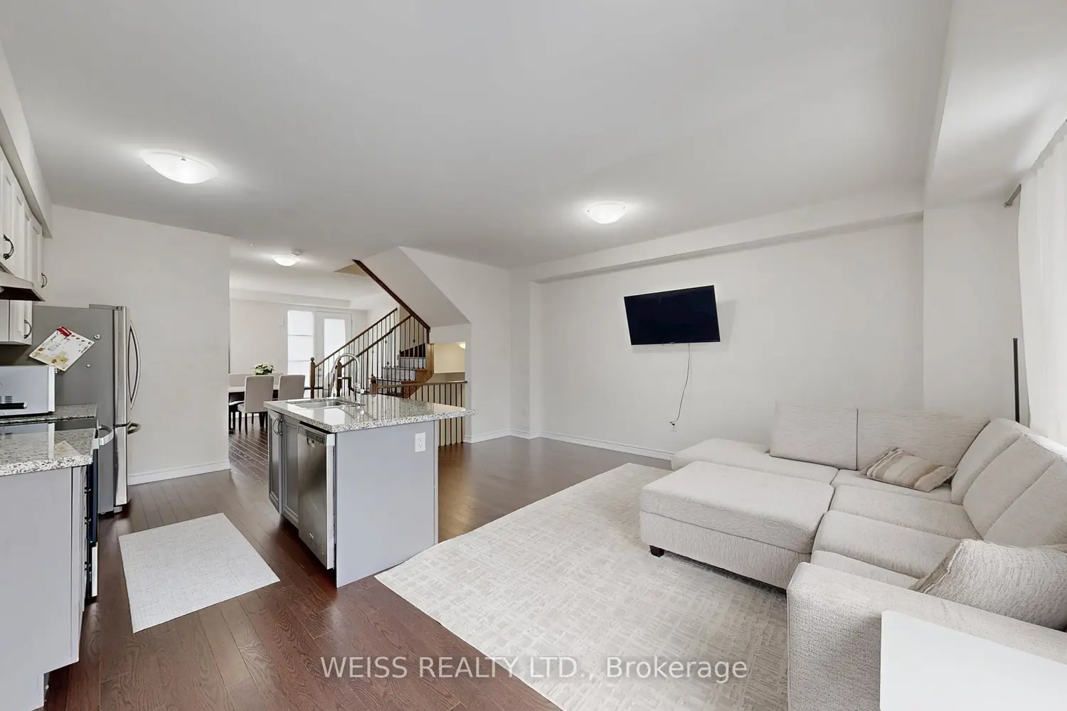 Additional image 5 of 6729 Thickson Road