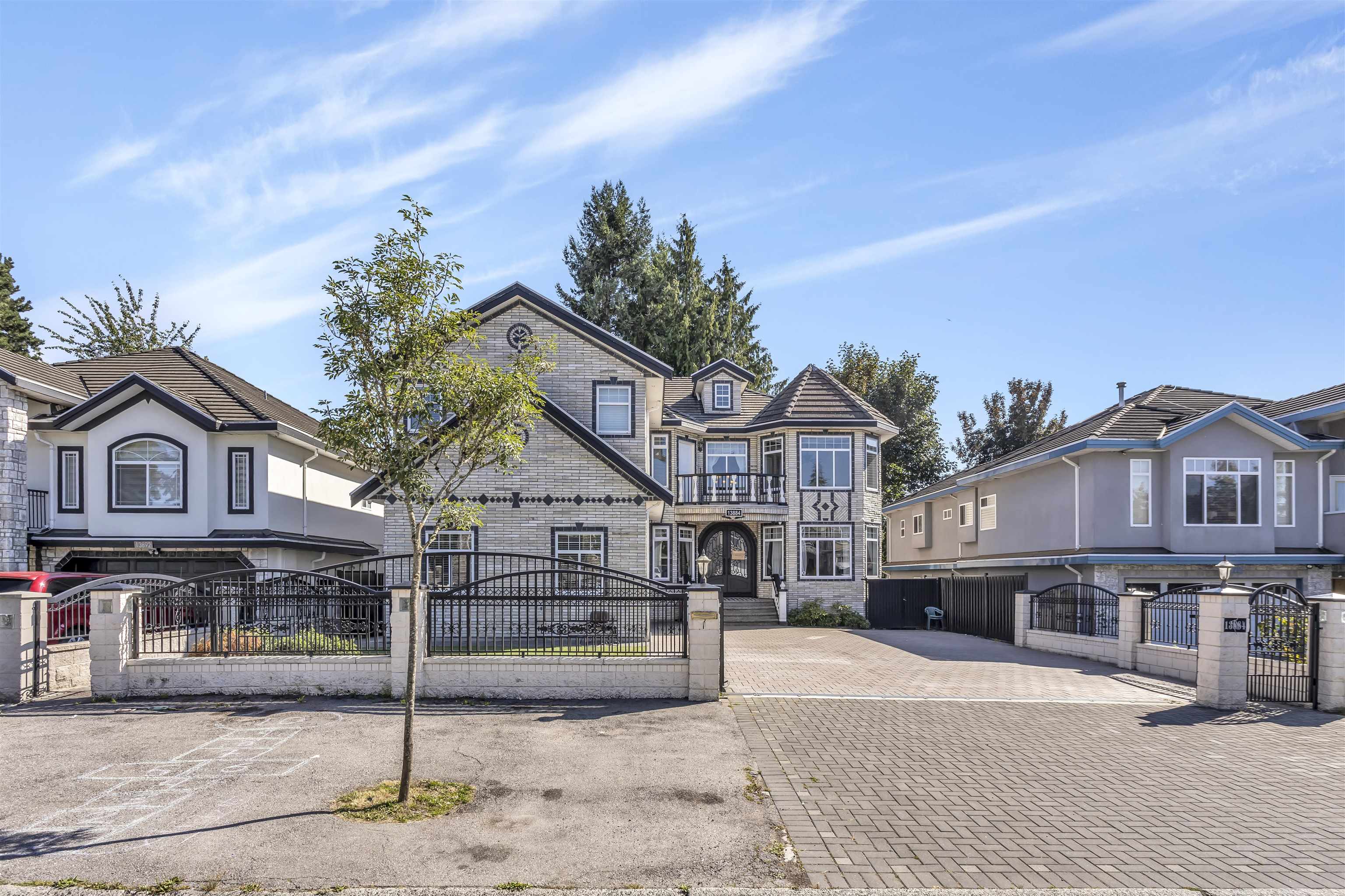 Additional image 2 of 13884 89a Avenue, Surrey, BC, V3V 6K9