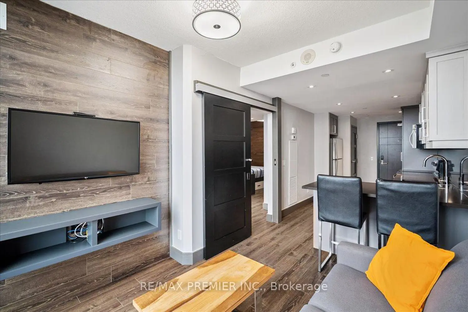 Additional image 6 of 330 Phillip Street S1007