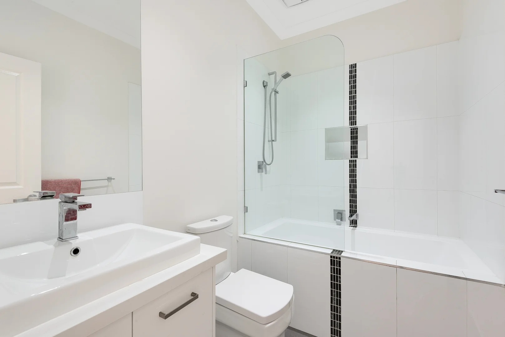 Additional image 10 of 3B Victoria Street, Rippleside VIC 3215