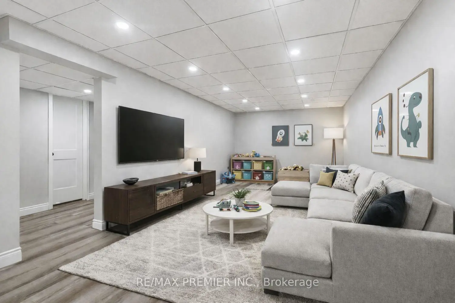 Additional image 18 of 2395 Benedet Drive