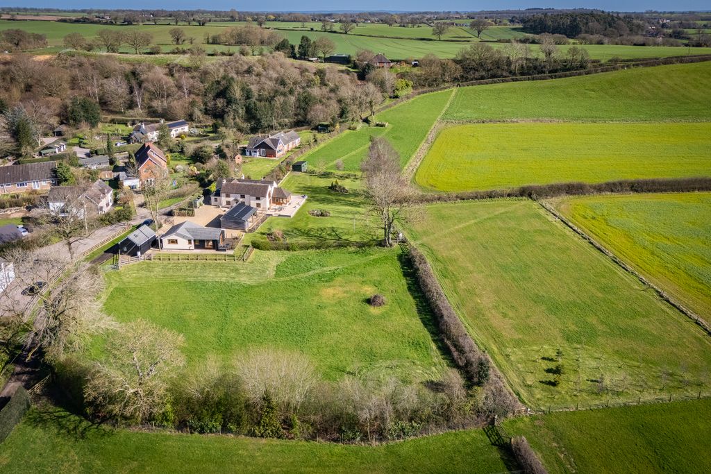 Additional image 2 of 4 bed detached house for saleOutwoods, Newport TF10