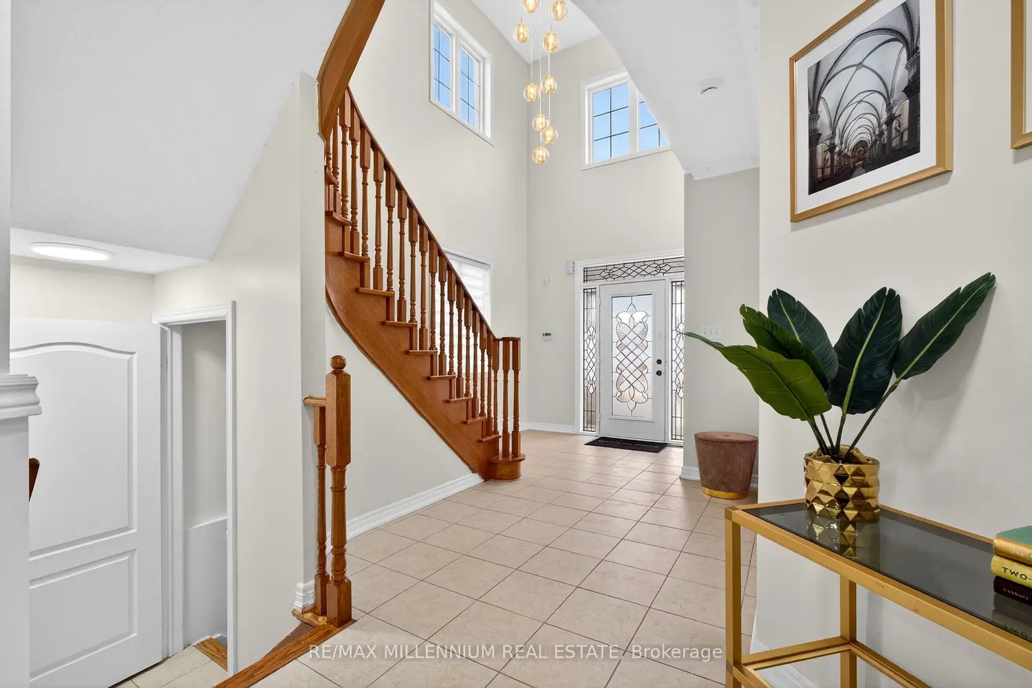 75 Twin Hill Crescent photo 2